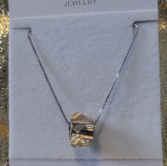 SWAROVSKI CRYSTAL NECKLACE - Picture 9 of 11